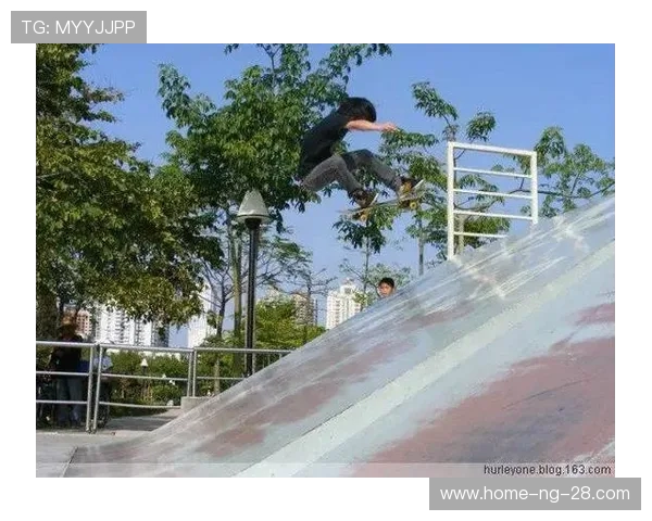 重庆滑板队成长纪实：青春与梦想在城市街头的碰撞与追逐